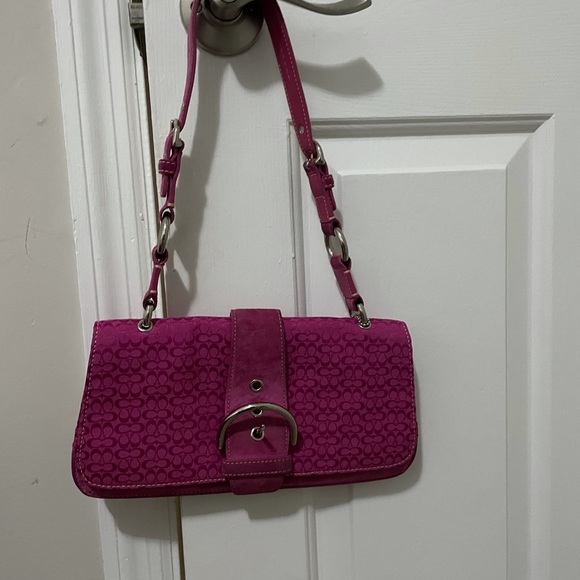 Coach hot pink baguette - Picture 6 of 8